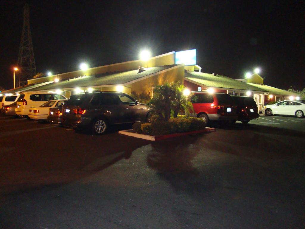 Oasis Inn Sacramento- Elk Grove Экстерьер фото